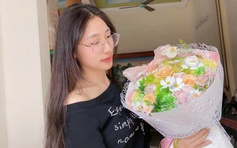 'Không hoa tay' nhưng vẫn cắm hoa, yêu đời