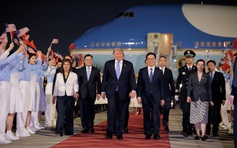 Tổng thống Trump hạ cánh xuống Bắc Kinh, bắt đầu chuyến công du Trung Quốc