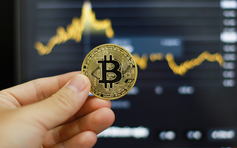 Giá Bitcoin hôm nay 14.5.2026: Thủng đáy 79.000 USD, 'cá voi' bán khống 70 triệu USD