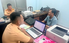 Tài xế xe tải đi ngược chiều bị CSGT TP.HCM phạt 19 triệu nói... do nhìn nhầm