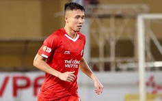 Giơ 'ngón tay thối' khiêu khích khán giả Nam Định, hậu vệ Đinh Viết Tú bị phạt nặng