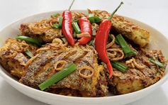 Cá hố chiên níu chân người xa xứ