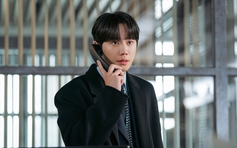 Lee Jun Young: Từ idol bị chê đến diễn viên phim giờ vàng