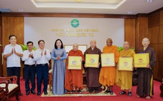 Lãnh đạo MTTQ TP.HCM chúc mừng chức sắc Phật giáo nhân đại lễ Phật đản