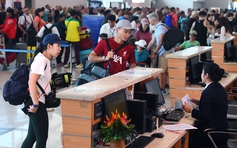 Yêu cầu hãng bay nghiêm túc giải quyết khiếu nại, đền bù cho khách bị delay