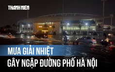 Hà Nội đón mưa giải nhiệt, người dân chật vật về nhà giờ tan tầm