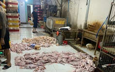 TP.HCM: Kiểm tra chợ Mỹ Phước 3, phát hiện nhiều điểm giết mổ gia cầm trái phép