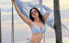Anh Thư diện bikini khoe đường cong nóng bỏng ở tuổi 44