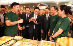 Bánh mì Việt vào khách sạn 4 sao ở Singapore