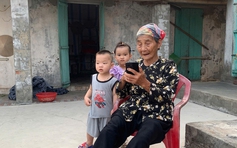 Cụ bà U.100 vẫn đạp xe đi chợ, nấu ăn