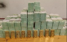 Hungary trả lại 82 triệu USD tiền và vàng cho Ukraine