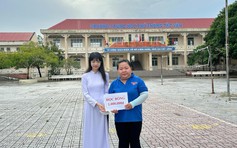 Cô giáo Cà Mau suốt 10 năm làm một điều khiến nhiều thí sinh nhớ mãi