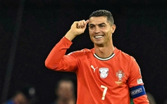 Bồ Đào Nha mạnh hơn nếu Ronaldo chấp nhận lùi lại