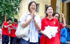 Thí sinh than đề tiếng Anh khó, phông chữ gây 'nhức mắt'