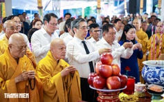 Trang nghiêm lễ tưởng niệm, cầu siêu liệt sĩ tại công viên Lê Thị Riêng