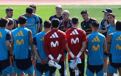 12 cầu thủ đội tuyển Tây Ban Nha bất ngờ bị kiểm tra doping trước World Cup