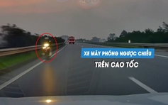 Kinh hoàng xe máy phóng ngược chiều cao tốc lúc chập tối, suýt tông thẳng ô tô