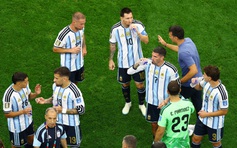 Messi răm rắp tuân lệnh, không bao giờ ‘cãi’ HLV Scaloni nửa lời, đủ tuyệt kỹ đấu… World Cup 2030