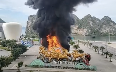Cụm tiểu cảnh 'đường hầm ánh sáng' ở Quảng Ninh bị cháy rụi