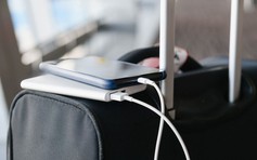 Lưu ý quan trọng khi mang sạc dự phòng trên máy bay từ 1.7