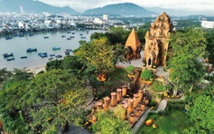 'Mở khóa' di sản Chăm bằng QR tại Tháp Bà Ponagar