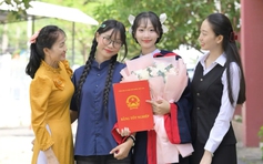 Cách người trẻ gửi yêu thương cho gia đình từ xa