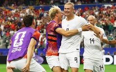 Haaland khiến cha bật khóc vì hạnh phúc, vượt mặt Ronaldo ở thống kê gây bất ngờ tại World Cup
