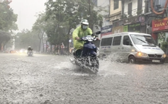 Mưa lớn cấp tập sau nắng nóng, 18 tỉnh, thành sẵn sàng ứng phó