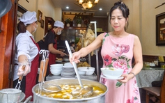 Quán phở gà 'đắt nhất nhì' Hà Nội được Michelin gọi tên có gì đặc biệt?