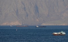 Iran nhận sai về vụ bắn tàu ở eo biển Hormuz?