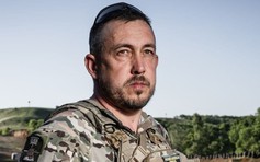 Ukraine truy nã chỉ huy lữ đoàn bị cáo buộc bắt cóc, giết người
