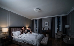Tiếng bíp giữa đêm từ máy báo khói báo hiệu điều gì?