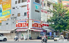Cửa hàng kim cương đóng cửa, khách hàng bán lại ở đâu?