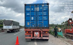 Quên một thao tác khi dừng xe trên cao tốc, tài xế container mất 13 triệu đồng