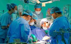 Hành trình ‘xuyên Việt’ của trái tim từ Hà Nội vào TP.HCM cứu bệnh nhi suy tim