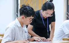 Cố giữ kỳ thi '2 trong 1' để giảm tốn kém là chưa thuyết phục
