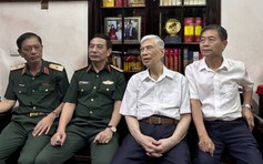 Đại tướng Phan Văn Giang thăm trung tướng Đặng Quân Thụy