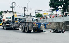 Cô gái 23 tuổi tử vong dưới bánh xe container tại cầu vượt Linh Xuân