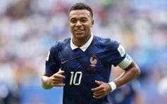 Mbappe bị chỉ trích vì hành động 'kỳ lạ', tươi cười ở trận Pháp thua Anh