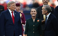 Gặp nhau tại chung kết World Cup, ông Trump nhắc ông Carney chuyện khói cháy rừng