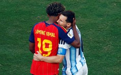 Bức tranh tường khắc họa khoảnh khắc của Messi và Yamal ở chung kết World Cup bị phá hoại
