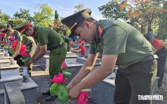 Sen hồng tháng 7 và những cách tri ân chạm đến lòng người