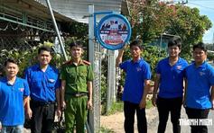 Những 'hiệp sĩ áo xanh' ở xã đảo giúp người dân bị sự cố giao thông