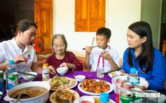 Ăn cơm cùng Mẹ Việt Nam anh hùng, xây nhà cho người có công với cách mạng
