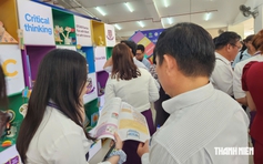 Giáo dục tăng cường là chính khóa hay dịch vụ?