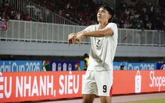 Chân sút đáng gờm cao 1,96 m của Indonesia