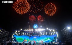 Mãn nhãn màn pháo hoa khép lại đêm khai mạc Lễ hội Vì hòa bình 2026