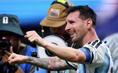 Messi nước mắt ràn rụa khi Argentina thắng nghẹt thở Ai Cập: Cảm xúc vỡ òa của nhà vua!