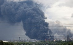 Chiến sự Ukraine ngày 1.597: Ukraine tấn công loạt kho dầu, ông Putin tính biện pháp mạnh