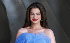 Anne Hathaway phản ứng khéo léo khi phim thất bại